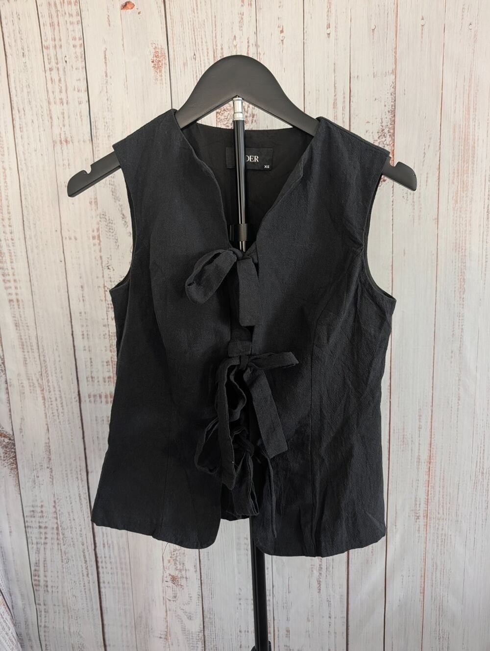 Cider Top Womens XS Black Tie Front Sleeveless Vest Coquette Goth Cottagecore XS